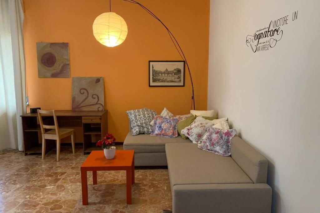 A Casa Da Claudio Apartment Парма Екстериор снимка